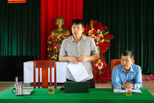 Thiên Cầm họp triển khai các biện pháp phòng, chống dịch sốt xuất huyết tại thôn Nhân Hòa. 