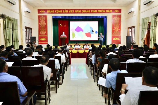 Đảng bộ xã Thiên Cầm tổ chức hội nghị lấy ý kiến về dự thảo sắp xếp, sáp nhập thôn